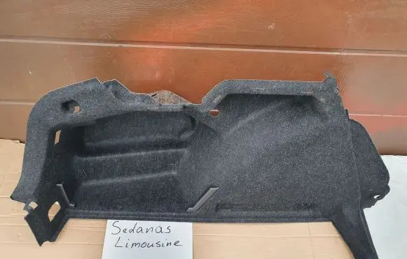Trunk/boot side trim panel