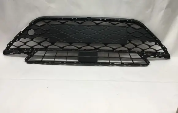 Seat Ateca Front bumper upper radiator grill 575853668M