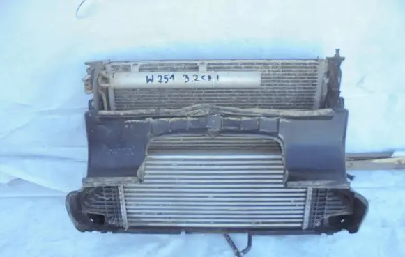 Mercedes-Benz R W251 Radiator set a2516699587