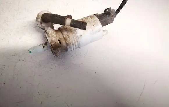 Mini One - Cooper R50 - 53 Windscreen/windshield washer pump 837742903 8377429-03