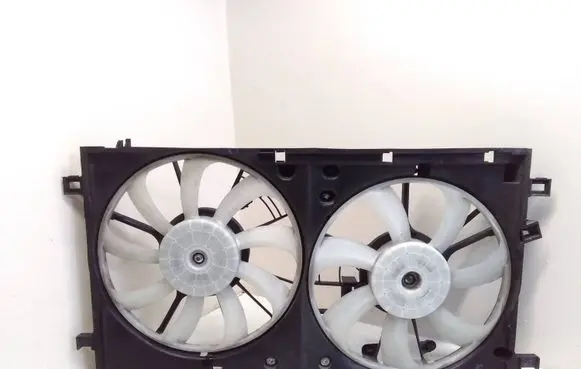 Toyota Prius (XW50) Electric radiator cooling fan 1636337060 1680001920 1636336160