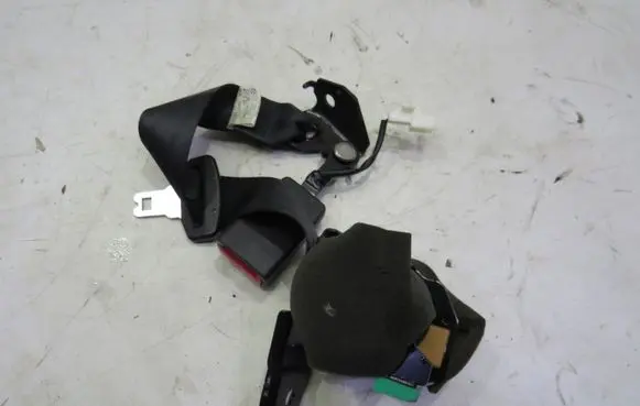Mazda 6 Middle seatbelt (rear) GMAUTO4574097