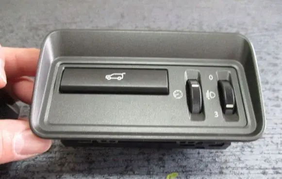 Honda Jazz Central console control unit BJ32-11654-AB