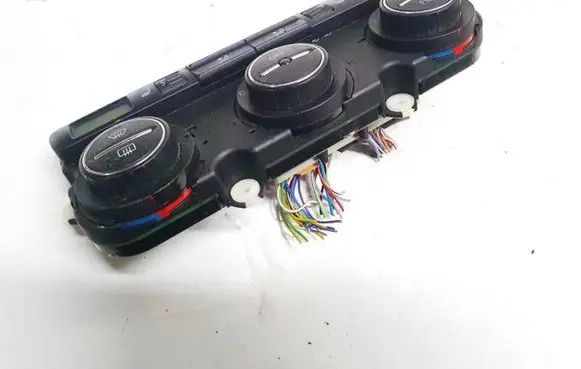 Volkswagen PASSAT B6 Climate control unit