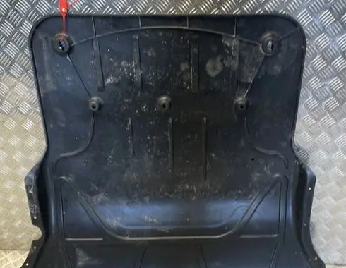 Volkswagen Golf VIII Engine splash shield/under tray 