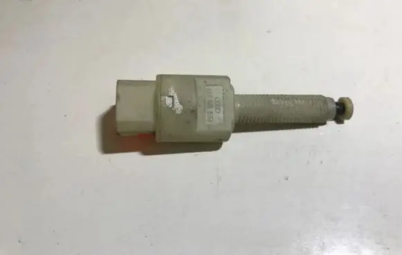 Volkswagen PASSAT B5.5 Brake pedal sensor switch 4a0945515a