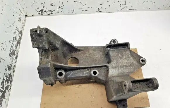 Ford Focus Engine mounting bracket 98FF10239BE