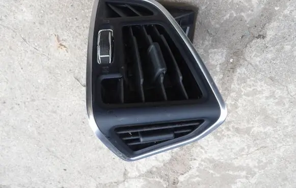 Ford Kuga II Dashboard side air vent grill/cover trim 0463-000