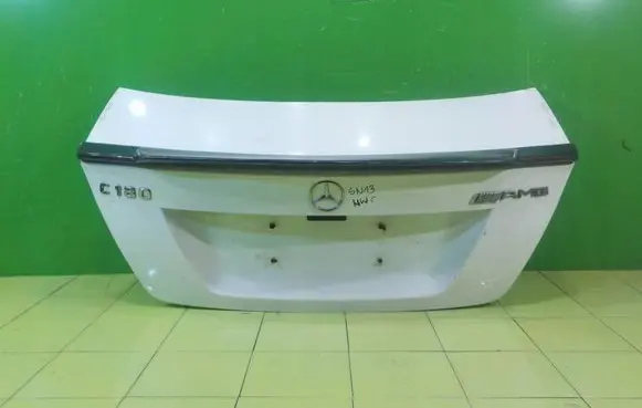 Mercedes-Benz C AMG W204 Tailgate/trunk/boot lid KOMPLETNA WP176