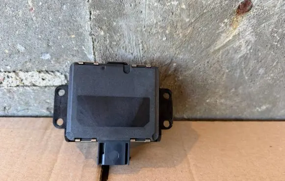 Land Rover Range Rover Velar Distronic sensor radar R8B29G768AB