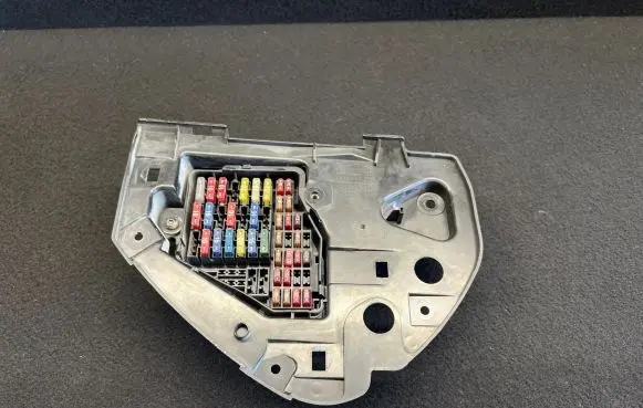 Audi A3 S3 8L Fuse box set 8L0858387A