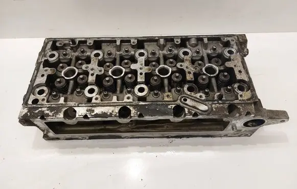 Skoda Octavia Mk3 (5E) Engine head 04L103064