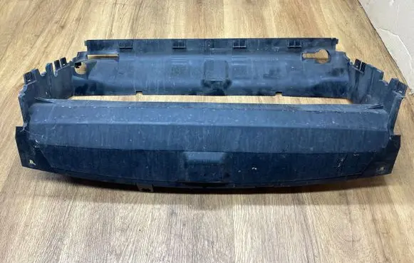 Porsche Macan (95B) Intercooler air guide/duct channel 95B121707H 7020703B33 00530902