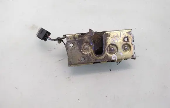Mercedes-Benz Vito Viano W638 Sliding door lock A6387300335