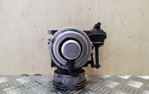 Ford Galaxy EGR valve 038129637L 038131501AA