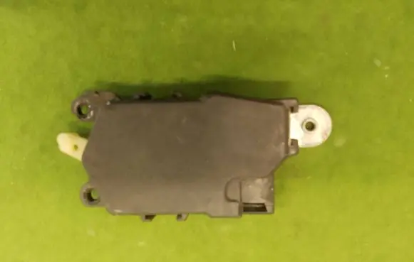 Subaru B9 Tribeca Front door lock (next to the handle) 61100XA00A 61100XA00A9E