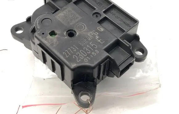 Nissan Qashqai J12 Air flap motor/actuator 277306RF0A