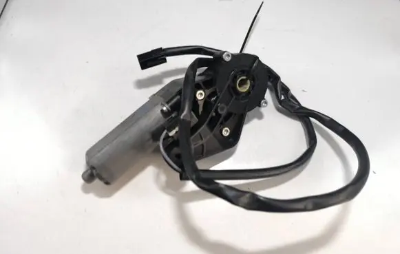 Mercedes-Benz C W203 Seat adjustment motor 0390203207