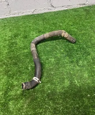 Nissan NV200 Engine coolant pipe/hose