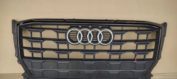 Audi Q2 - Front bumper upper radiator grill 81A853651H