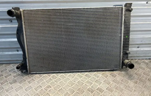 Audi A6 S6 C6 4F Coolant radiator