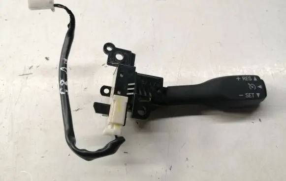 Toyota Avensis T270 Cruise control switch 8463205010 8463305010