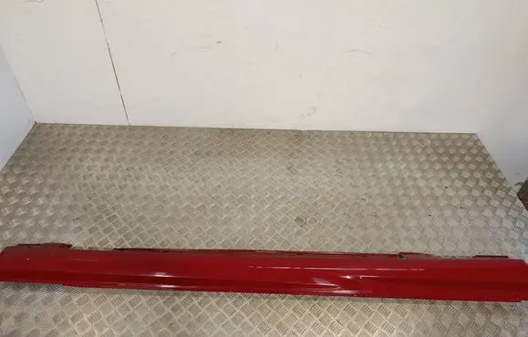 Mercedes-Benz C W204 Sill A2046981454