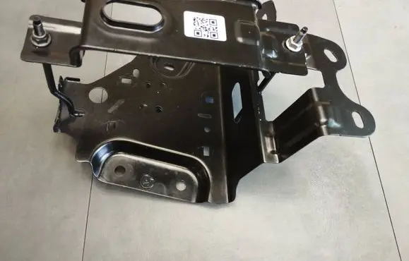 Battery bracket