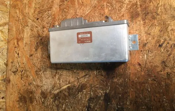 Audi 80 90 S2 B4 ABS control unit/module 4A0907379A 0265100056 36210193