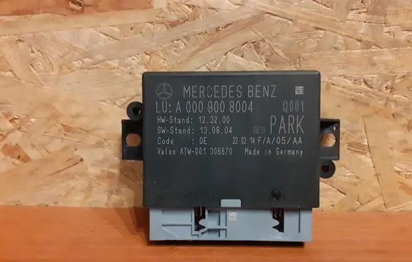 Mercedes-Benz E W212 Parking PDC control unit/module A0009008004 587