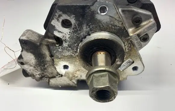 Volvo S40 Fuel injection high pressure pump 0445010089