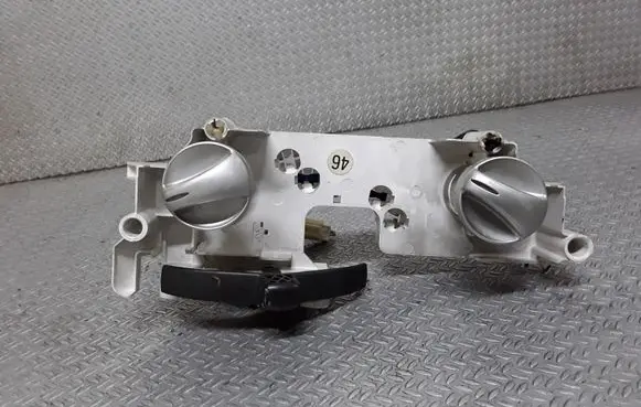 Toyota Yaris Climate control unit 758277