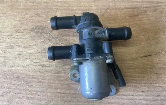 Volvo S90, V90 Electric auxiliary coolant/water pump 31338385