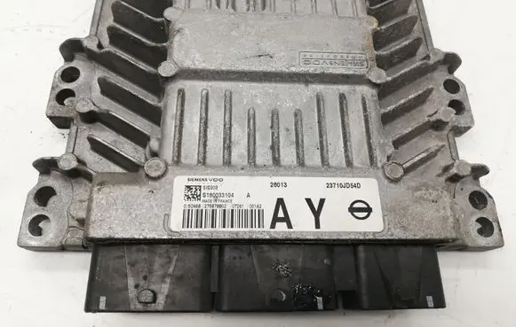Nissan Qashqai Engine control unit/module S180033104