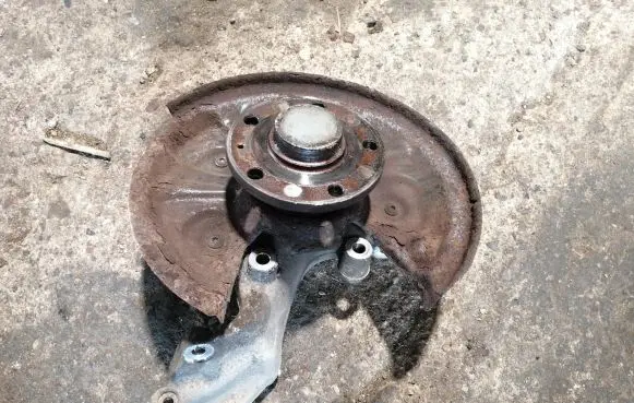 Volkswagen PASSAT B8 Rear wheel hub