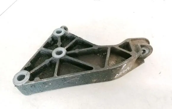 Opel Zafira A Engine mounting bracket 92085615 659765903