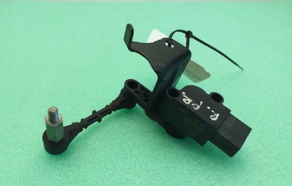 Jaguar F-Pace Headlight/headlamp level sensor GX733C280CA