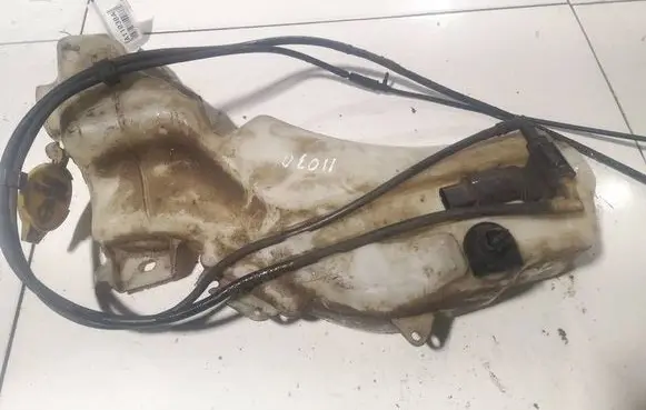 Fiat Freemont Windshield washer fluid reservoir/tank 05118307AB
