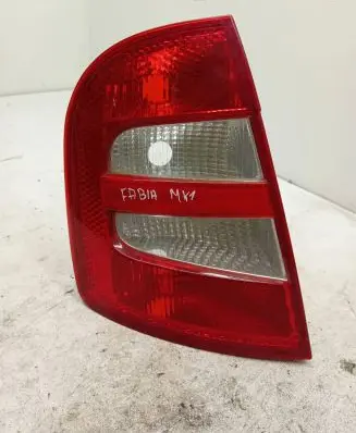 Skoda Fabia Mk1 (6Y) Rear/tail lights 6Y6945095B 6Y6945111B
