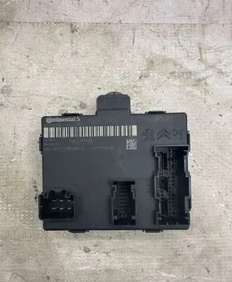 Peugeot 308 Door central lock control unit/module 9857119480 A2C7717031500 237879505