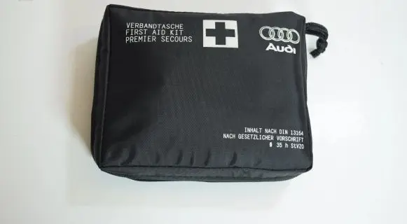 Audi A6 S6 C8 4K First aid kit 8W0860282B