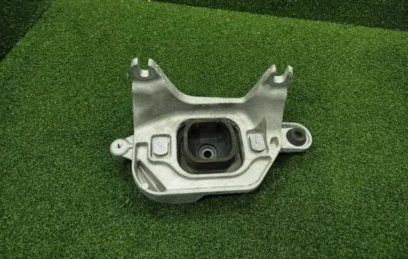Renault Espace V (RFC) Gearbox mounting bracket 112221641R