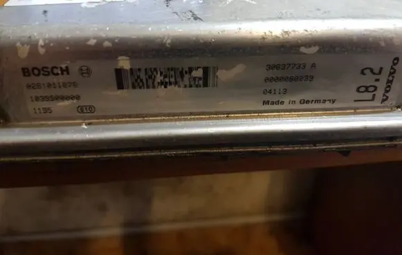 Volvo S80 Engine control unit/module 0281011078 1039S00000 30637733A