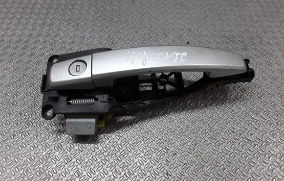 Opel Zafira B Front door exterior handle