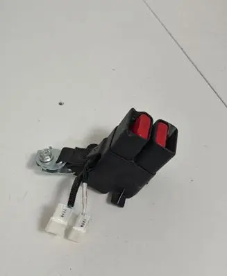 Toyota C-HR I Middle seatbelt buckle (rear) 1129810