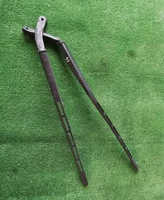 Citroen C4 I Front wiper blade arm 9650103880 9650104080