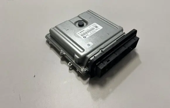 BMW 5 F10 F11 Engine control unit/module 8513242 8518891