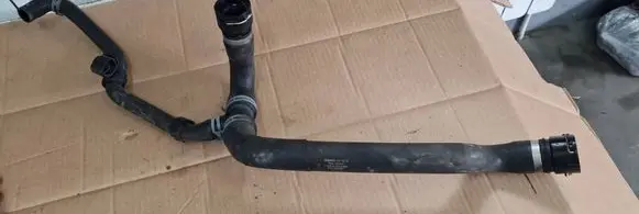Audi A5 Sportback 8TA Engine coolant pipe/hose 8K0122101G PXR131384