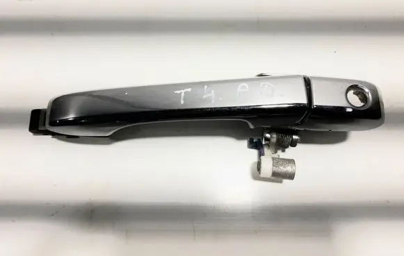 Honda CR-V Front door exterior handle