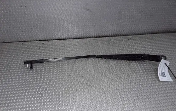 Peugeot 407 Front wiper blade arm